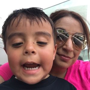 Meet your Posher, Lorena